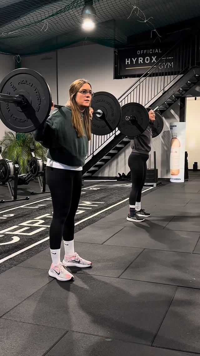 Happy Weekend 😎
.
.
.
#coaching #training #fitness #fitmum #postpartal #fitmums #functionalfitness #fun #elitemums #womensworkout