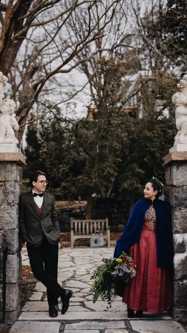 Something about this February wedding from earlier this year has been creeping into my head today, and now I see that it’s serving some serious Christmas Eve vibes. The lush winter foliage, deep rich colors… the edgy regal-ness of it all. Teresa & Lee decorated their own wedding and left nothing to be desired. Nailed it.