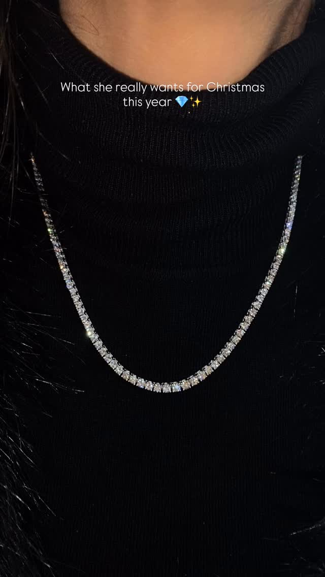 A timeless classic. ✨💎🎁
#southsurreyjeweller #nataliajewellers #bycoreyg #southsurreybc #whiterockbc #tennischain