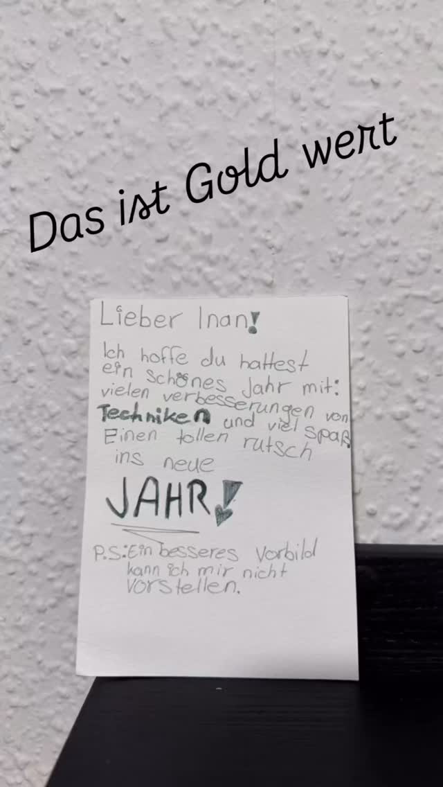 Das ist für mich Gold wert ❤️❤️❤️
Meine 10 jährige Sportlerin ❤️
Durch solche Aktionen gewinne ich immer mehr power und Liebe meinen Job…. Egal welche Niederlage und Enttäuschungen kommen, DAS baut mich wieder auf 🙏🏻🔥🔥🔥❤️❤️❤️ danke Sophia und alle anderen meiner lieben Sportlerinnen und Sportler