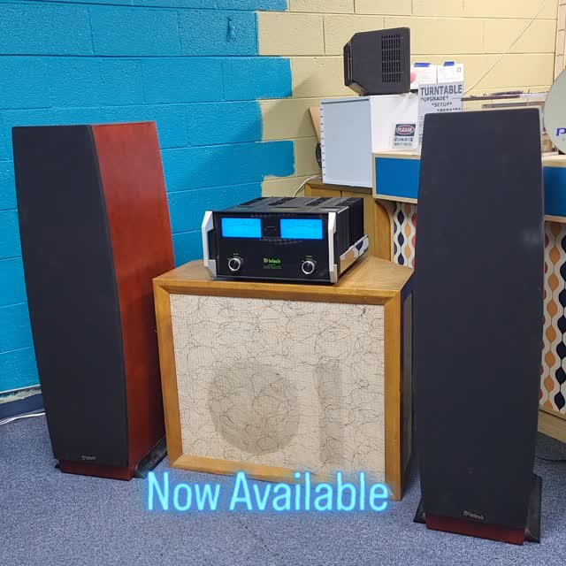On the floor and ready to demo.
#mcintoshmc462 Amp
#mcintoshmx121 PreAmp Control Center
#mcintoshmr85 Tuner
#mcintoshls360 Speakers
#hifiaudio
