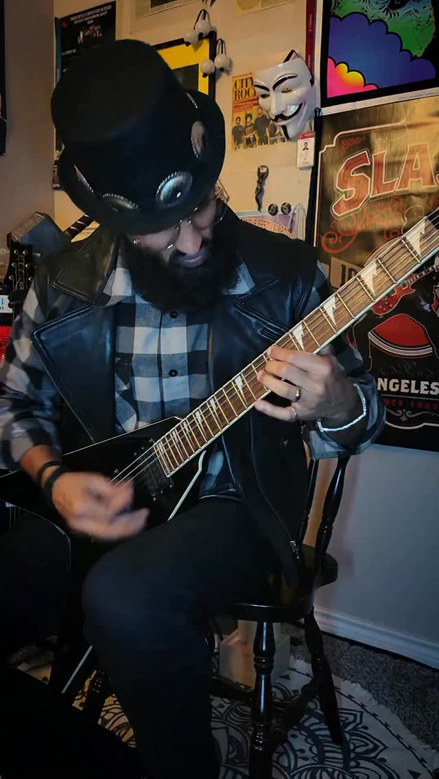 Who doesn’t love a good riff! This is from my latest song called “Never Give Up, Never Surrender” available on all platforms! Check it out!
•
#hyphenthazhath #onemanband #multiinstrumentalist #guitarist #fusion #metal #composition #producer #guitar #riff #houston