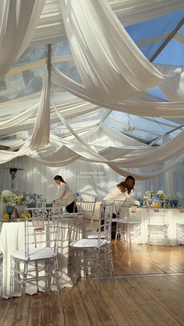 Last touch ups are our favourites 🤍✨
#weddings#wecreateyouparty