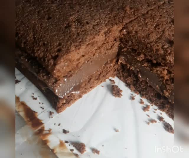 Fatias de bolo e docinhos para sua festa de aniversário 🍰.
Uma otima opção para quem busca comodidade e segurança para no transporte e distribuição do bolo de aniversário.