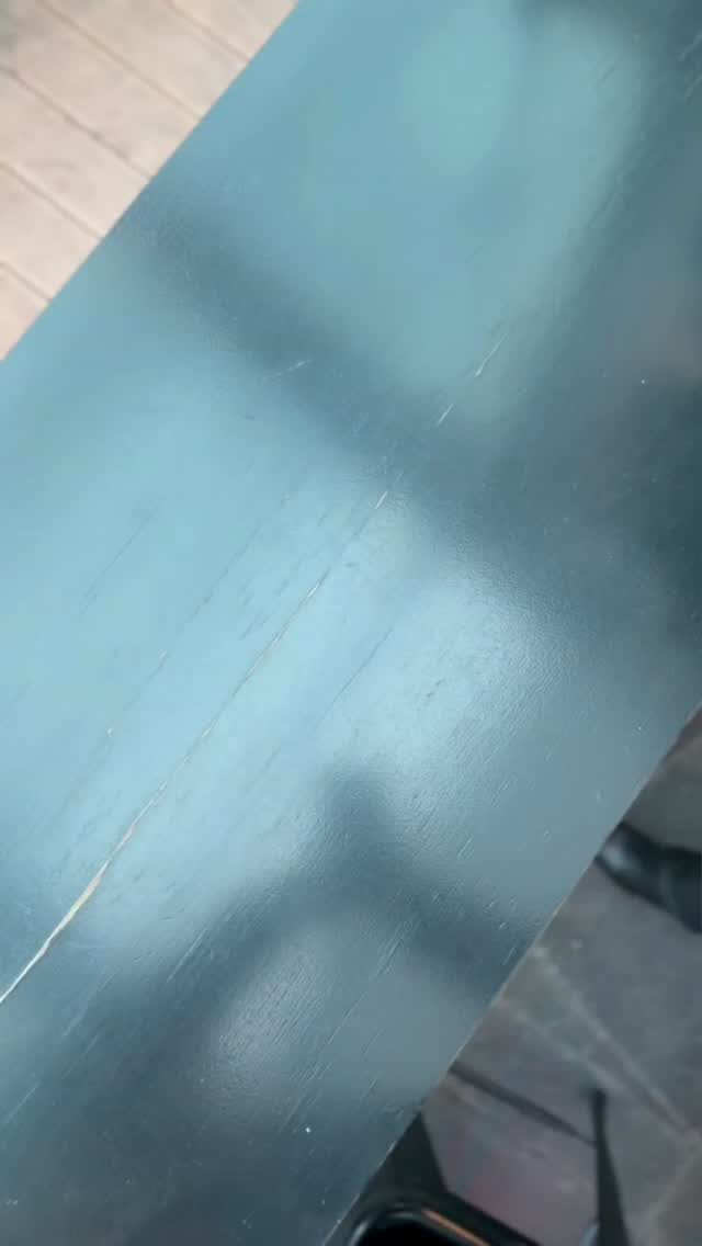 “Yeni yıl masası tek bir aranjmanla başlar.
Dokunuş değişir, atmosfer değişir ✨
Yılbaşı masa aranjmanlarımız satışta.”
Hashtag:
#YılbaşıMasası #YeniYılDekoru #HarmonyFlowersKanyon #MasaŞıklığı #FloralDesign #Satışta