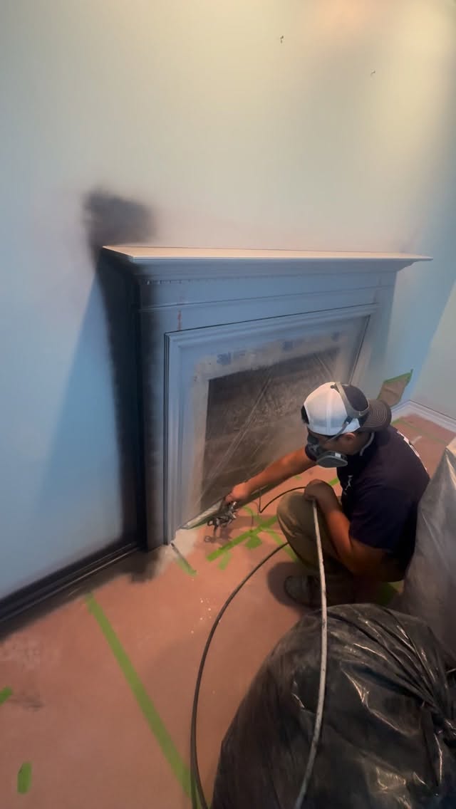 This is how spray on our fist coat of Ilva
Using a Graco Gx19 with a 308 fine finish tip
#mnpainter #gracopaintsprayers #ilva