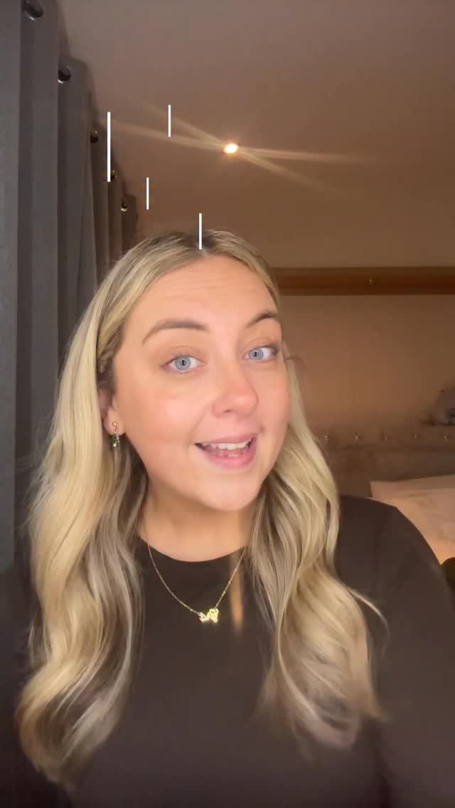 Day 12 🤎
Halfway through now and still really enjoying this little daily surprise.
Here’s what was inside today’s drawer. 🎁✨
@officialbrownthomas @laneige_eu