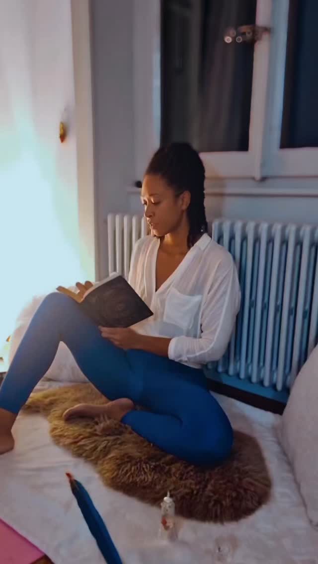 • ANA AL-NOOR •
Entering the Holy darkness consciously to rebirth the light within
21 days Cacao healing journey and daily ritual guidance with Kalokura Mystery School
✨️ December 1st — 21st 2025
A sacred journey to honour the season, slow down, restore your energy, receive intuitive insights and align with your inner fire.
If you feel exhausted, disconnected, overwhelmed by the holidays, or longing for peace and clarity — this 21-day journey is a deeply restorative sanctuary.
== Presenting 3 ancestral healing herbs & natural medicine ==
✨️ Each day offers:
• a grounding or uplifting ritual
• a teaching rooted in ancient wisdom
• a moment of presence
• an opportunity to return to yourself
This is not about adding something extra — it is about remembering the beauty of living intentionally.
LINK IN BIO - WE START ON MONDAY 🌙