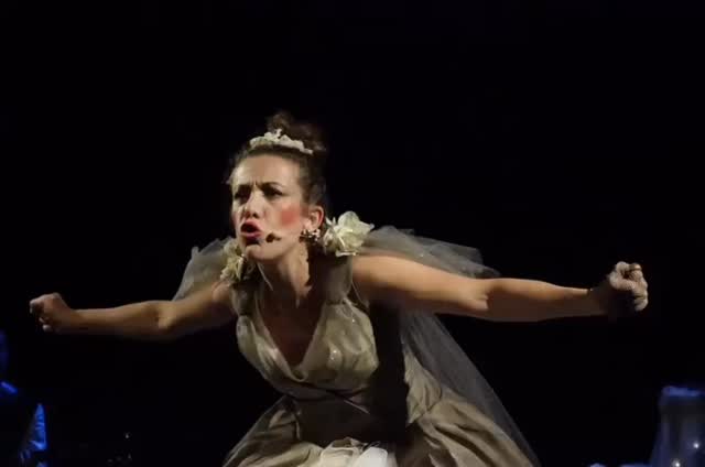 Un gigantesque big up pour les contributeurs au projet « Madame Paule à Avignon » !
Ils ont choisi l’option « Je suis Madame Paule » :
- Marine Crabbe 🎭
- Dominique Crabbe 💕
Grâce à toutes ces merveilleuses contributions, nous sommes déjà à 40% de notre collecte pour envoyer Madame Paule en Avignon !!!
Et en plus ils auront droit à de supers contreparties !
Et vous, quelle option choisirez-vous ?
LINK IN BIO
https://www.helloasso.com/associations/ideals-theatre/collectes/madame-paule-mise-a-nue
#soutien #spectaclevivant #thankyou