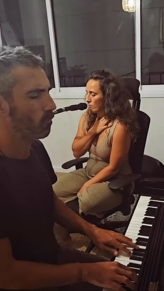 Here is some tender music for tender times…
..at least that’s how I feel right now…
A few weeks ago I had the pleasure to meet one of the sweetest heartful souls on the planet @oreloshrat, whose touch on the piano and the way he paints music touches some very innocent dreamy parts of me. The way one plays music always reflects the heart of the person :)
It was our first meeting and we decided to just play whatever comes. And this is one of the sweet pieces that was born from that journey.
Hope it melts your soul like it did ours 💛
#musicofthemoment #musicjourney #pianoandvoice