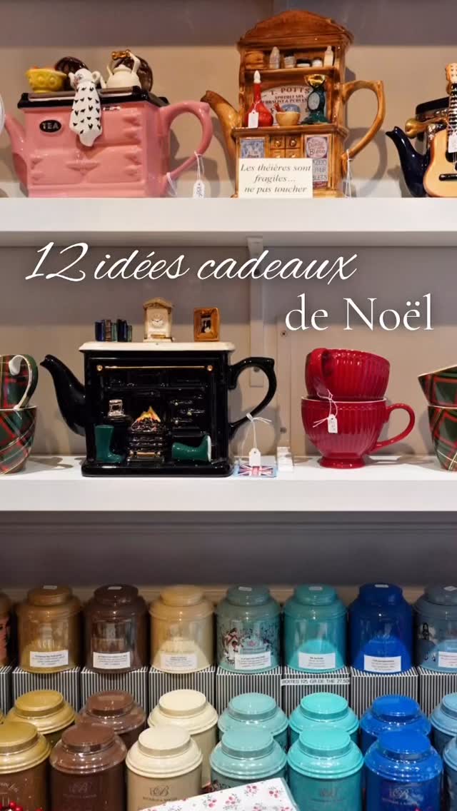 🎁✨ 1001 idées cadeaux pour un Noël exquis & excentrique ✨🎁
Moi, mon coup de coeur, c’est le dernier 😊
Dans ma boutique à Tours, Noël déborde de merveilles… et il y en a pour tous les goûts, tous les budgets, toutes les envies 🎄💛
🍵 Thés et tisanes de Noël : en jolies boîtes festives, épicées, fruitées, gourmandes, exclusives, signées Betjeman & Barton.
🎁 Coffrets cadeaux avec une sélection de nos plus jolis thés.
🫖 Théières du Yorkshire sublimes, décalées, délicieusement excentriques.
🍽️ Vaisselle coup de cœur : Pip Studio, Yvonne Ellen, GreenGate… l’art de la table version poésie et fantaisie.
❄️ Bouillottes “so cute”, torchons & serviettes trop mignons pour illuminer la maison.
🎄 Bref, un véritable joyeux bazar de trésors à shopper en boutique (au 27 rue Marceau à Tours) ou directement sur le site 👉 lien en bio ✨
#Tours #Noel2025 #CadeauxDeNoel #IdeesCadeaux #ThesBartonTours #BetjemanAndBarton #PipStudio #YvonneEllen #GreenGate #VaisselleExcentrique #BoutiqueTours #NoelATours #ConceptStoreTours #TeaLovers #ChristmasGifts #MadeWithLove #tourscity #toursmaville