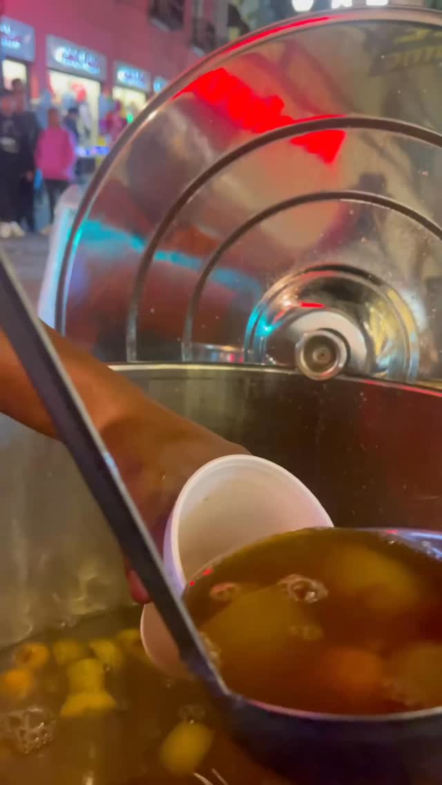 Un ponche, Navideño y todo el amor de México. 🇲🇽
Sabores que cruzan fronteras y abrazan el alma.!Vivan los Migrantes! #navidad2025 #ponche #mexico #tradiciones #raicesmexicanas Puebla tejocote