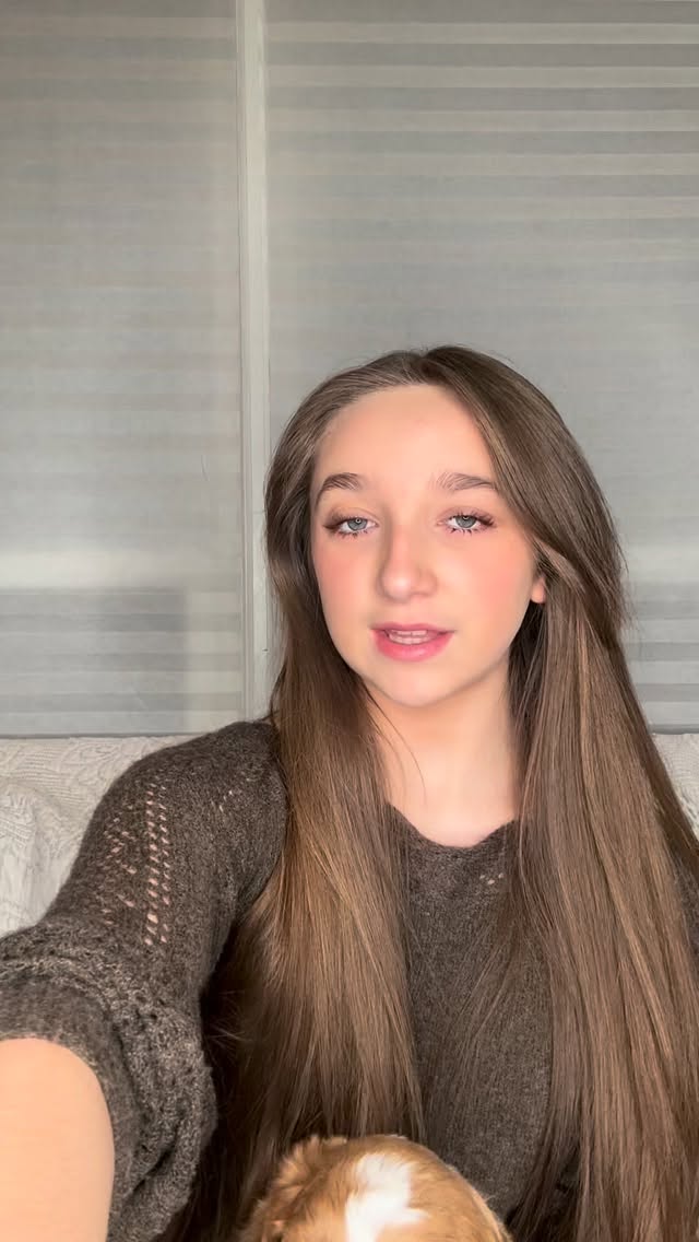 Close ups of the sweetest love notes from Ruby💕❤️💌
•
•
•
#southernmeadowsdoodles #australianlabradoodle #puppylove #betterbreedbydesign #miniaustralianlabradoodle #australianlabradoodlebreeder #smdpups #puppygram #doodlesofinstagram