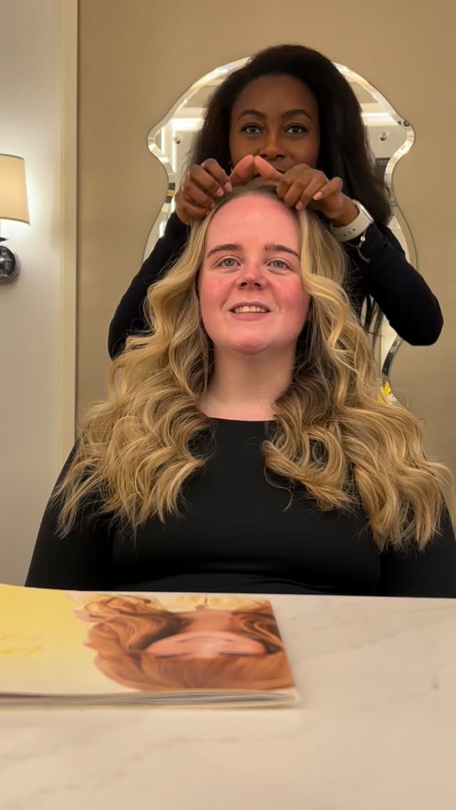 Wash and blow dry with waves✨
#drybarblowout #hairwaves #blowdrybar