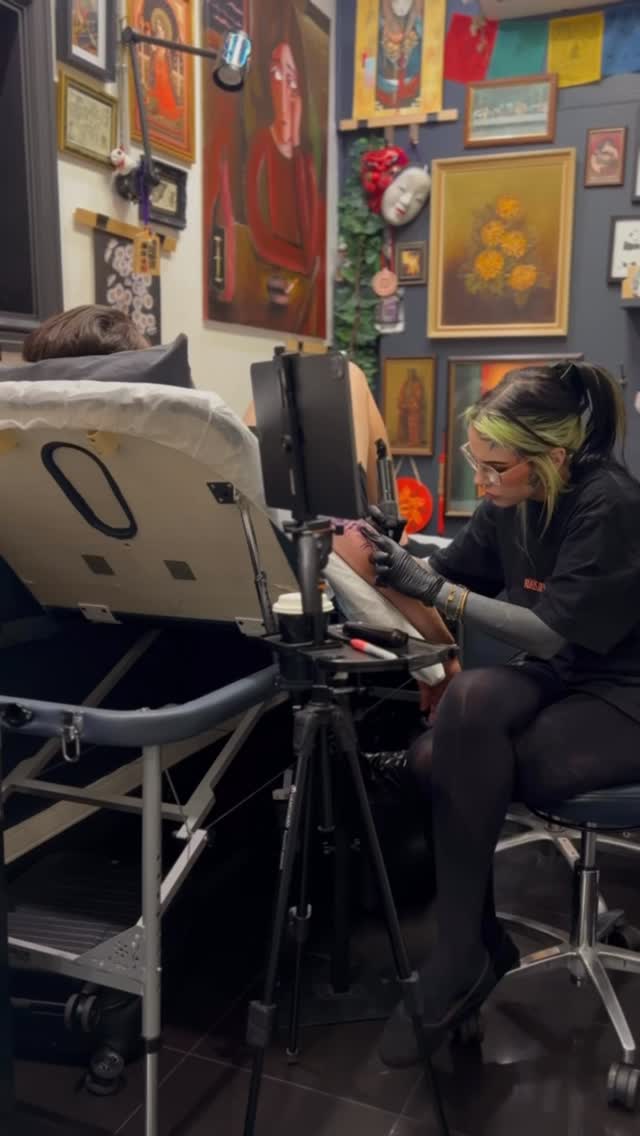 Wait until the end - dm @miss.danielle.decay to book
.
.
.
.
.
.
.
.
.
.
.
.
#perthtattoo #perthtattoogroup #blackandgreytattoo #realismtattoo