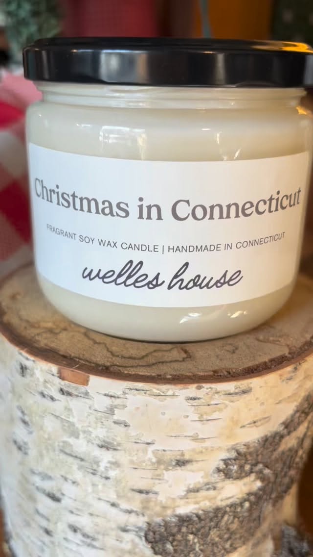 It’s not Christmas in Connecticut without 🦌 ‘Reindeer Farts’ candles by @welleshousecandles or 💚 herbal sprays by @lizziescorner or 🍯 local honey harvested by @marksapiary 🎁♥️
#lovelocal #shopsmall #holidaygifts