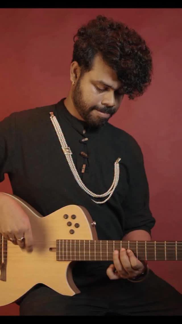 Merry Christmas 🎄 to you all!
Listen to Echoes of Collusion from my Album K A L P A N A on all streaming platforms! @thomaslangdrum @dey_bass @lydiannadhaswaramofficial @rhythm_shaw
#new #album #music #collaboration #fusionmusic