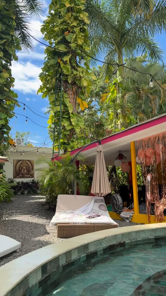 Cheers to friendship, big adventures, and this beautiful wild world.
Rebecca it’s been so fun to witness you dancing thru this birthday. Thank you for being a community builder and having the presence to see each of us.
Big love for you lady. And all the jungle crew. @rebecksa