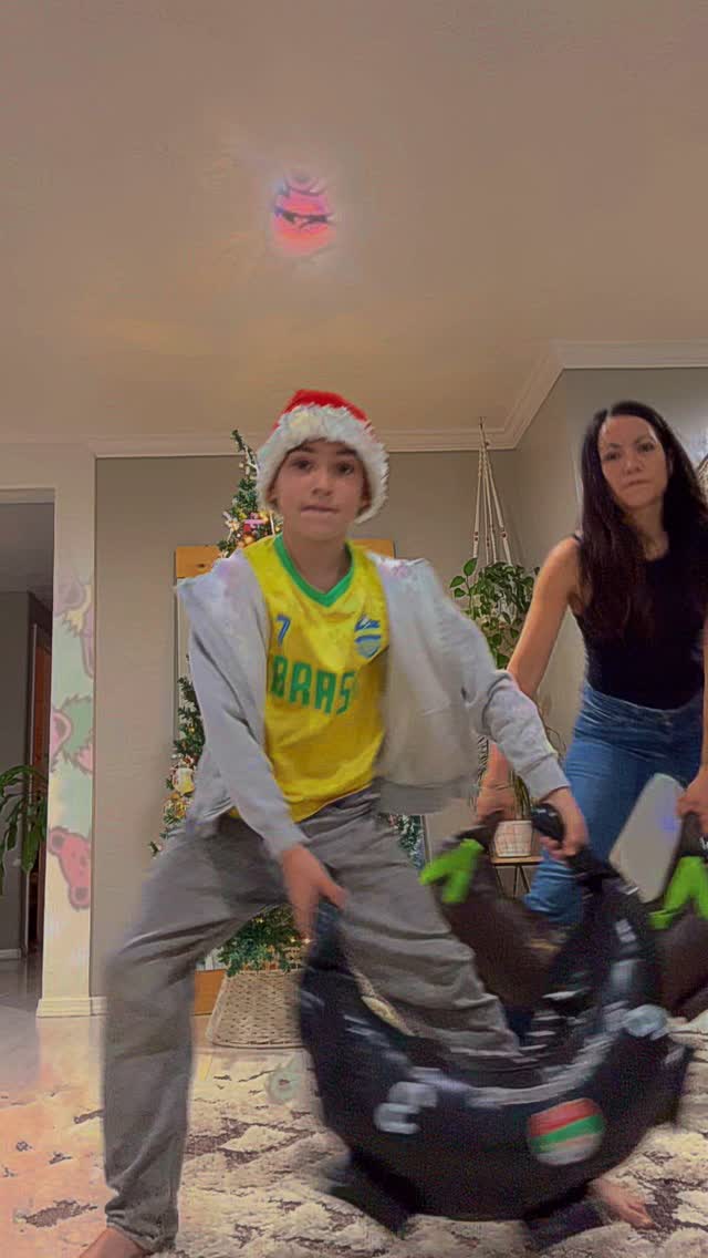 Hey guys, Gray here!
Leveling up with my own moves today!!!
Give it a try if you dare!