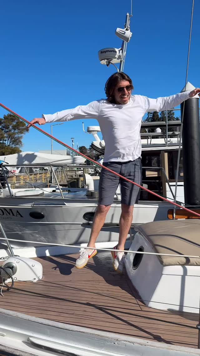 When the skipper looks caffeinated… but he’s just built like this 😂
Sail Barbary brings the clean energy, Capt. Lloydo brings the high energy ⚡️😎
Jump into summer with us and feel the vibes in-person! Book your sail today.
#JumpFit #SailBarbary #WorkoutOfTheDay #InstaTrends #HesAGoodSport #LoveTaupo