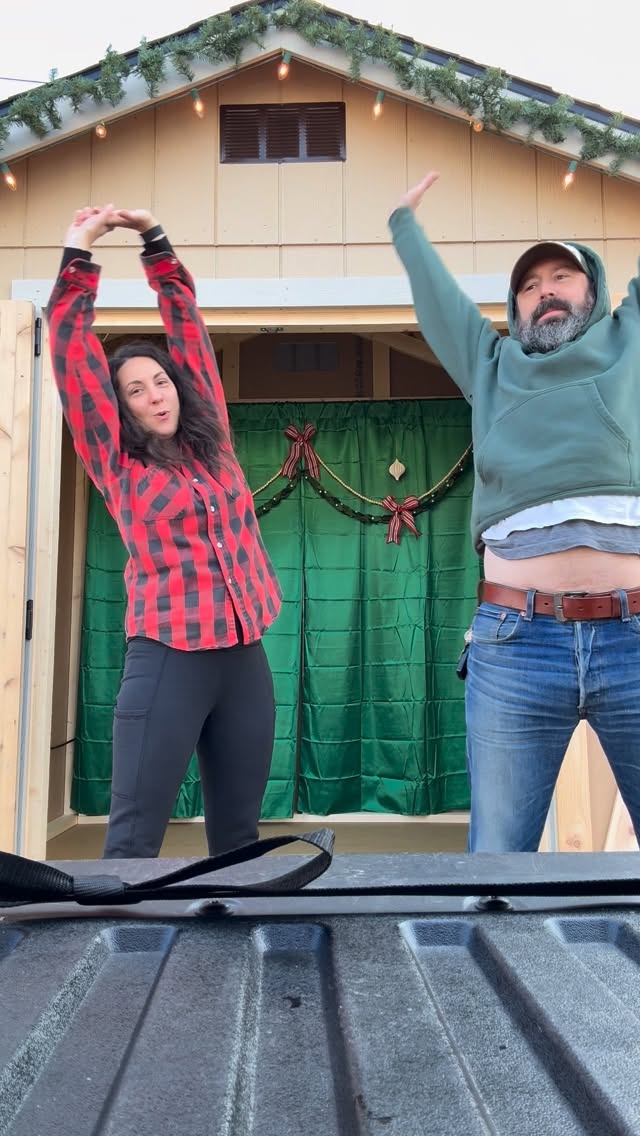 psychin’ ourselves up for our holiday markets 💪🎁
Bringing the cozy festive vibes, up next:
🎄 Nov 28 @720_holidaymarket_ohio
🎄 Dec 12-14 @hudsonlandsberg
#holidaymarket #holidays #holidayvibes #ohiomade #shopsmall #shophandmade #supportsmallbusiness #ohioboutique