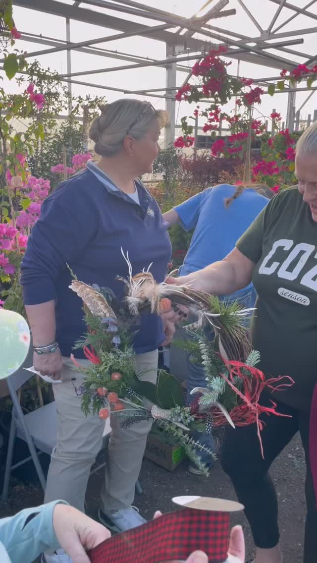 Been busy with our classes! Join us on the 7th & 9th for centerpieces & garland & also let me know if you want to book a private class #codywyoming #dosomethingyoulove #mylittleplantshop #getdecorating #christmastime