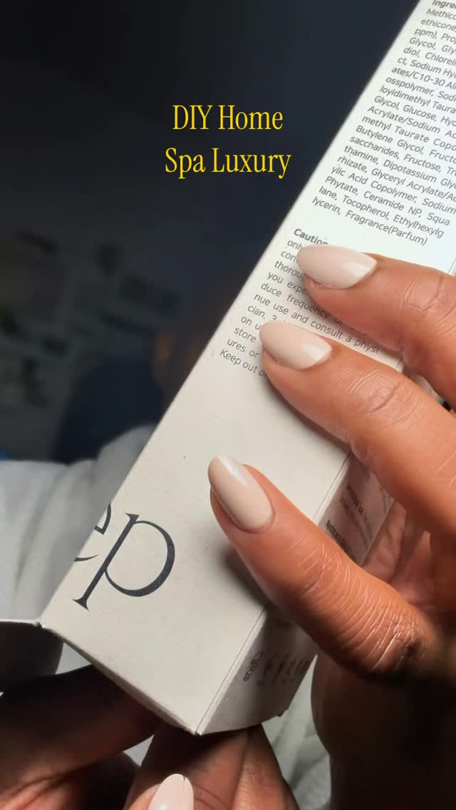 Save this for your night routine | My motto in life is to always make life as comfortable as I can with the resources I have and this even when it comes to beauty and self care.
If you can’t afford trips to the esthetician; because let’s face it… these things cost a lot of money … there are alternatives like the @saltysleep_official Dex-Panthenol Soothing Gel Cream for an at-home gua sha session to relax and treat your skin.
#guashafacial #facialmassage💆🏻♂️ #ski̇ncareti̇ps #dryskincare