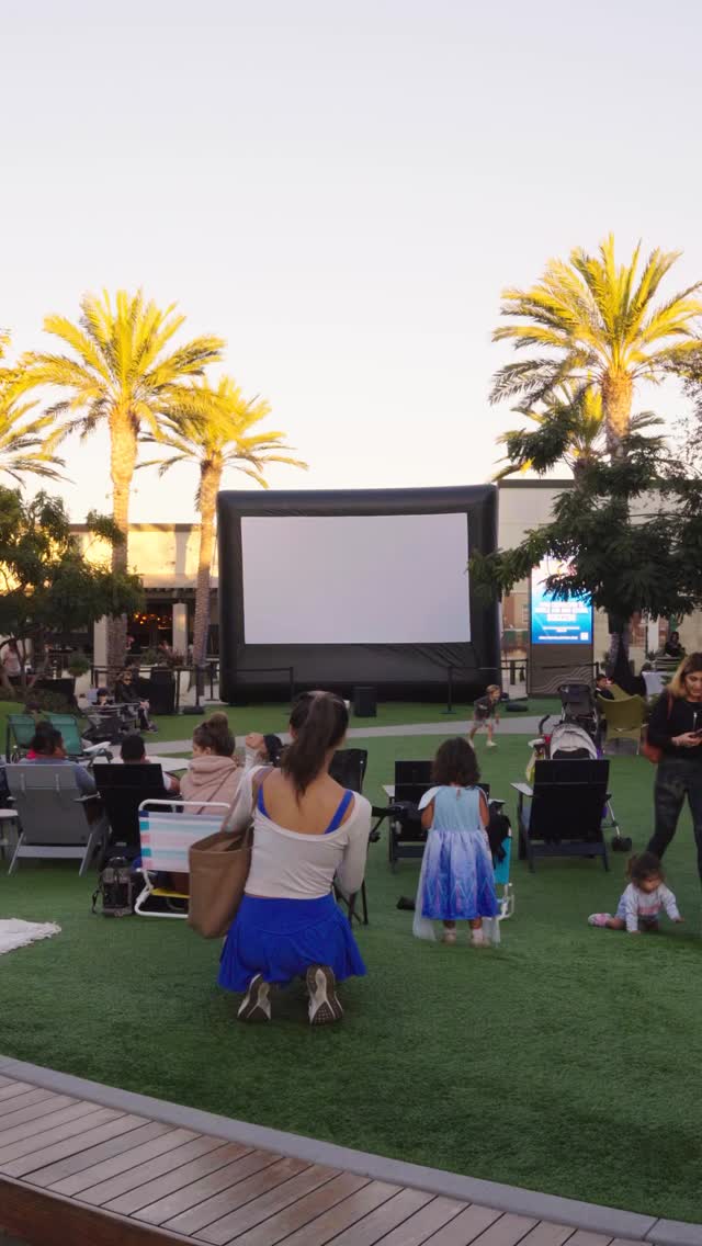 Take us back to our Addams Family movie night at @manhattanvillage 👻Such a good time watching this classic on the big screen and seeing everyone show up in amazing costumes!🎬🎃
•
•
📞 321-233-3873
💌 DM us💫
•
•
#motionflix #motionflixandvibe #movies #watchparty #bigscreen #backyardmovies #datenight #residentevent #events #screenrentals #losangeles #events #outdoormovies #outdoormovienights
#LAmovies #residentevents