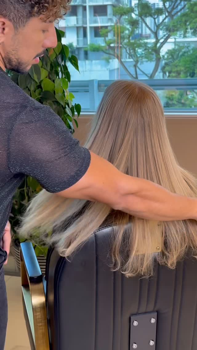 Si quieres un Rubio que se vea caro, saludable y natural… este es el tipo de resultado que puedo crear para ti! @alfaparfmilanopro_panama
“La experiencia empieza cuando agendas.”
Www.jesustabares.com
#salondebellezapanama #cambiodelook #panamacity