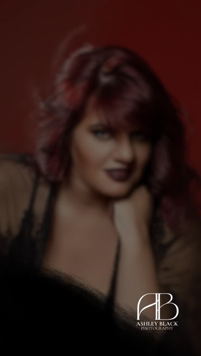 It’s easy to think beauty portraits are just about looking good on camera.
But the real magic happens when you see yourself the way others already do—confident, accomplished, and authentic.
After years behind the camera, I’ve learned that the most powerful photos are the ones that reflect your inner strength, not just your style.
Message me if you’re ready to own your story in every photo. ✨
#ChampaignBeautyPortraits #WomenEmpoweringWomen #AuthorityPost #LuxuryPortrait #CelebrateYou #UrbanaIL #CentralIllinoisPhotographer