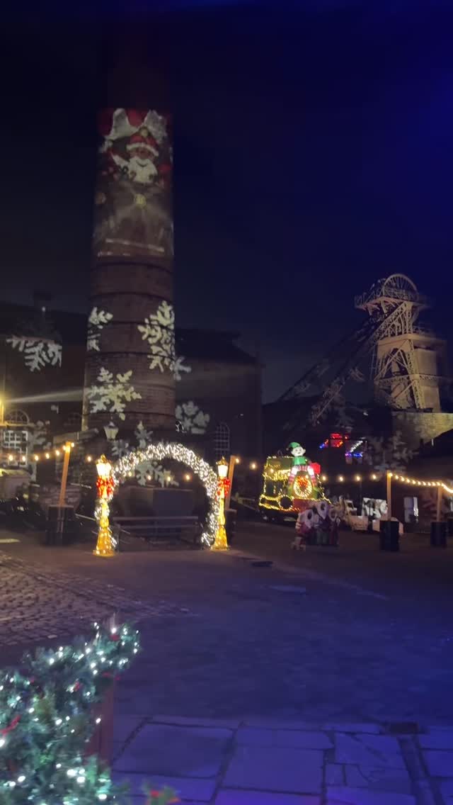 Santa’s Toy Mine! Have a walk-through with us! #santastoymine #chocolatehouse