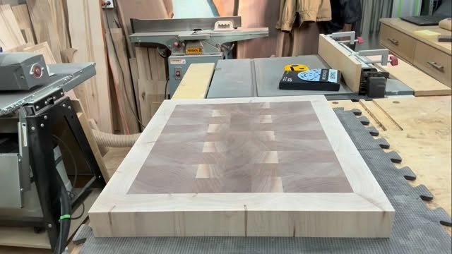 #endgrain #endgraincuttingboard #festool #saultstemarieontario #algoma #ontariomade #canadamade #falconswoodwork