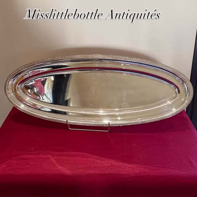 Venez découvrir tous les articles disponibles dans la boutique en ligne.
#misslittlebottle #antiquites #artdelatable #décoration #cristal #argenterie #porcelaine #proantic