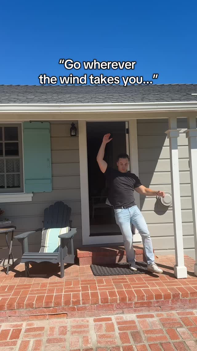 This breeze has good instincts 💨… straight into a cold pour at Third Window Brewing. 🍺
#lindensquare #thirdwindow #805eats #805events