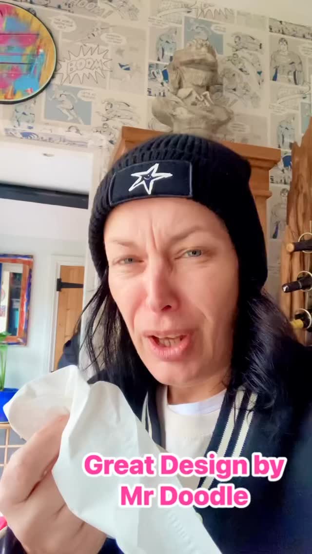 What a GREAT design by Mr Doodle 🙌❤️
It’s Snot just a Tissue but a great piece of Art 🙌🙌❤️
#mrdoodle #kleenex