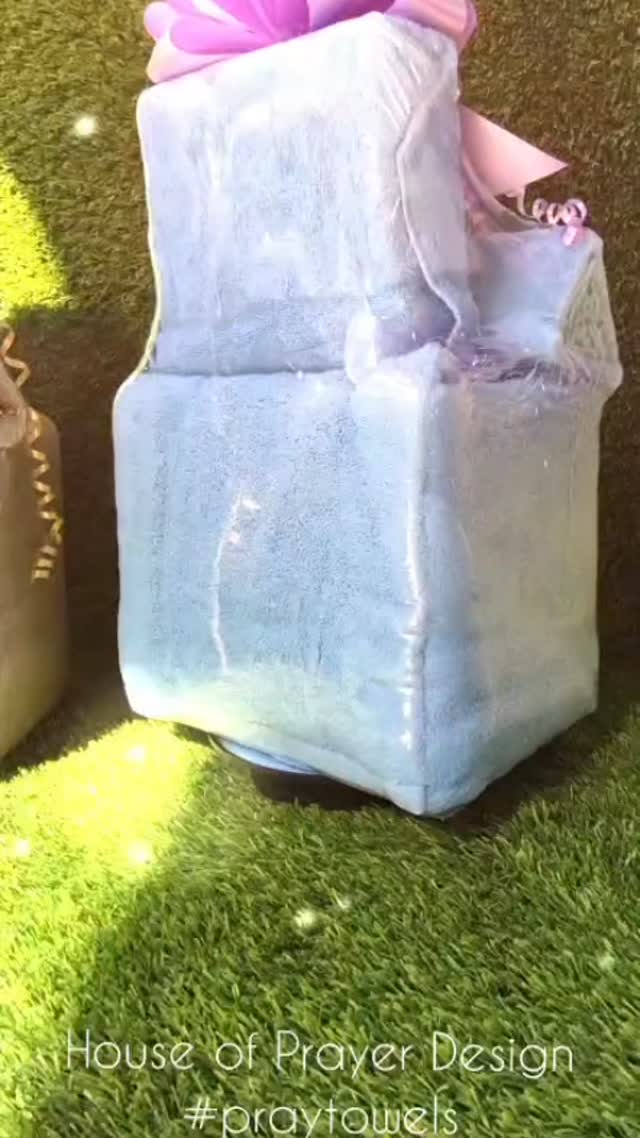 @24gatesconsulting It was an privilege to create theese for your women's conference and book launch, we're looking forward to future collaborations.
Let your home be a #houseofprayer
#praytowels