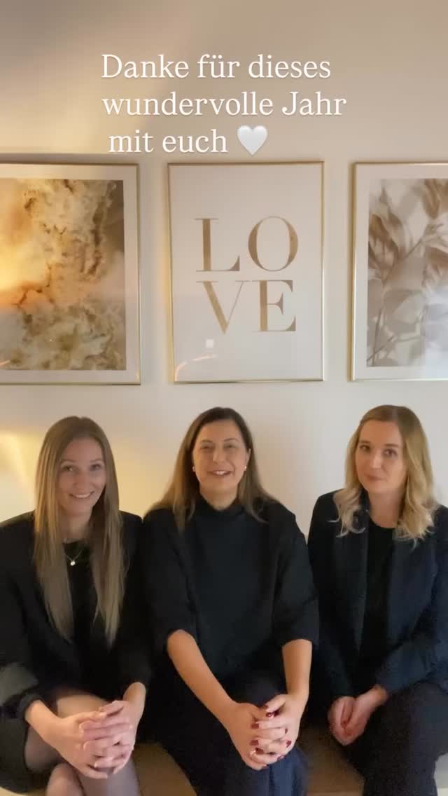 Frohe Weihnachten und einen guten Rutsch ins neue Jahr 2026! 🎄🚀
Wir sind ab 02.01.2026 wieder für euch da.
Euer InWeiß Team 🤍
#inweissbrautatelier #feiertag #happynewyears