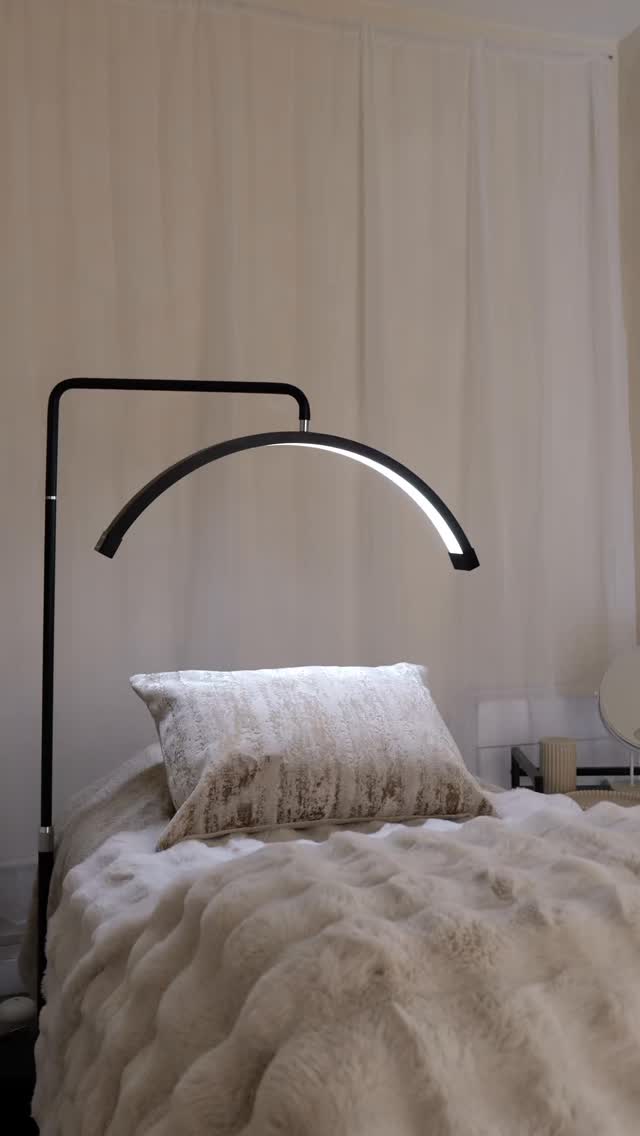 BLACK FRIDAY RELEASE — The Inside-Out Reset Programme 🤍
A rare collaboration between our 3 specialists, designed to transform your skin, body and mind over 4 months. Begin 2026 with clarity, calm and confidence.
🌿 SKIN HEALTH — with Lauren (Skin Specialist)
A bespoke 4-month programme including 4 personalised skin treatments + an initial home-care starter product set.
Perfect for acne, pigmentation, ageing, sensitivity or complete skin rejuvenation. Lauren will tailor both treatments and products to deliver your best skin yet.
💆♀️ BODY / SOUL — with Jo (Body Contour & Lymphatic Specialist)
Reset the body with 5 lymphatic full-body massages + 1 DBC Luxe sculpting session.
Benefits include:
• reduced bloating, inflammation & water retention
• improved lymphatic drainage & detoxification
• enhanced immunity
• better circulation
• sculpting and a lighter, more energised body
🧖♀️ MIND / SCALP — with Tanika (Japanese Head Spa Expert)
Enjoy 6 tailored sessions: Japanese Head Spa, Hair Play Scalp Therapy or Lymphatic Facial Massage.
Benefits include:
• deep relaxation & nervous system reset
• improved scalp health & hair growth stimulation
• tension headache relief
• better sleep
• softening of facial tension & natural glow
Together, this programme creates a full-body reset — restoring balance, boosting wellbeing and delivering visible, lasting results.
Starting January 2026
Black Friday Price: £1100 (Saving over £750!)
Very limited availability. Secure your space now.
#lymphatic #headspa #skin