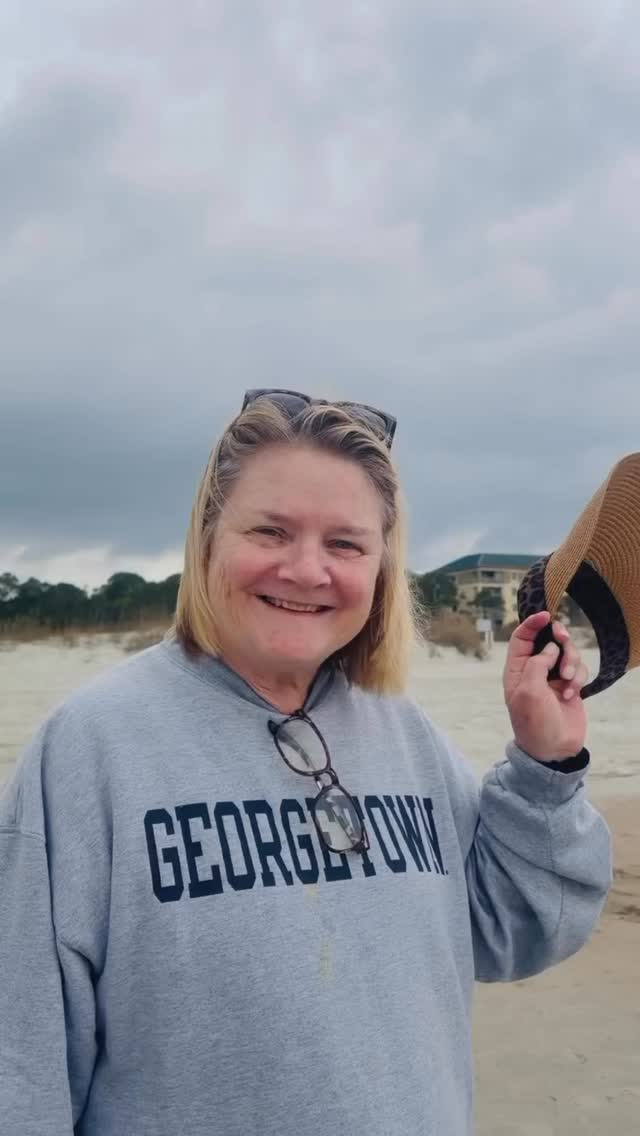 Skip the crowded stores and find your savings by the shore 🌊✨ Our Not So Black Friday Sale is live - enjoy 15% off your future Hilton Head getaway with code BLACKFRIDAY2025 Book before 12/1/25 and let next year’s beach days start now 🏖️