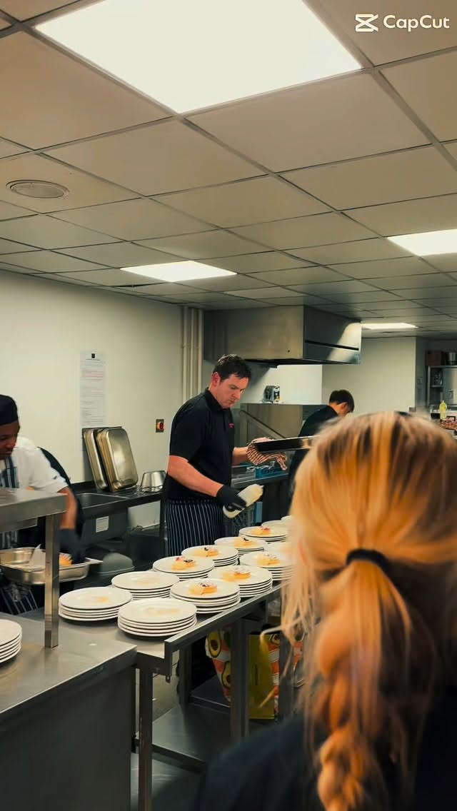 Christmas 2025 @venue_360 … 3500 clients fed, 8 nights of 300 for a 3 course sit down meal, 15 buffet parties and many buffet lunches in between! We are all hanging up our uniforms for a well deserved rest! #teamKF #greatchefs #greatstaff❤️ Merry Christmas All! 🎄🧑🎄