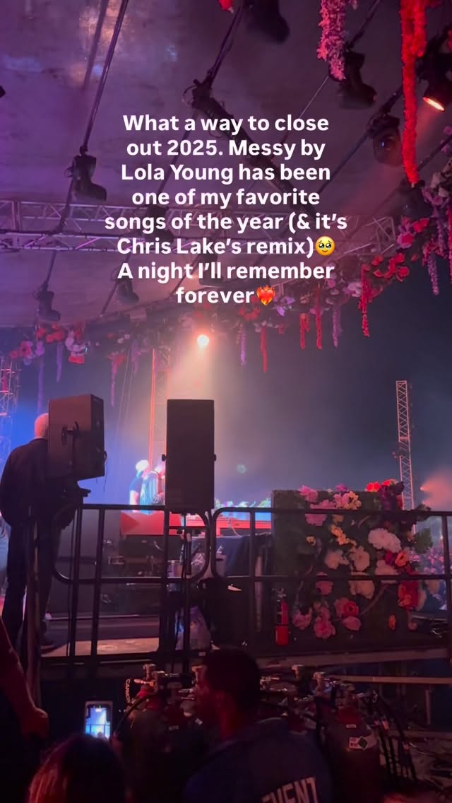 Now I understand why some people get the Odesza symbol tattooed on them. @webelonghere.world 10/10
#odesza #edm #lolayoung #messy #musicfestival