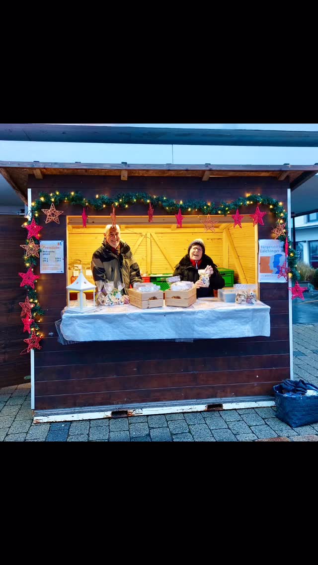 Wir sind bereit. Die Weihnachtsbredla sind auf dem Laichinger Wochenmarkt hergerichtet. Kommt vorbei solange der Vorrat reicht
#laichingen #laichingeralb #bürgerstiftunglaichingeralb #bürgerstiftung #schwäbischealb #wochenmarkt