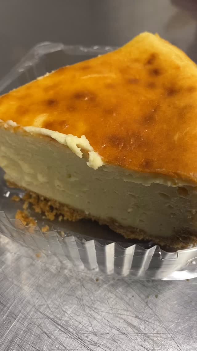 Baked fresh and top tier every single time!!#icedandtoppedbakery #bhfyp #foodie #icedandtopped