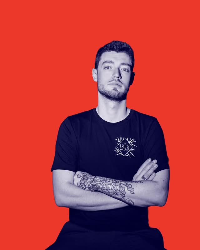 Welcome Donovan Chouari, Bar Manager of Bar 1802 at Hotel Monte Cristo Paris, to our home at Messengerservice Bar!
For one night only, Paris meets Bangkok in the heart of the Old Town.
This Sunday, 7 December, from 9 PM onwards, Donovan brings the spirit of Bar 1802 to our home-style bar for a night of rum-forward stories with hospitality.
A little slice of Paris, right here in Bangkok.
Come join us!