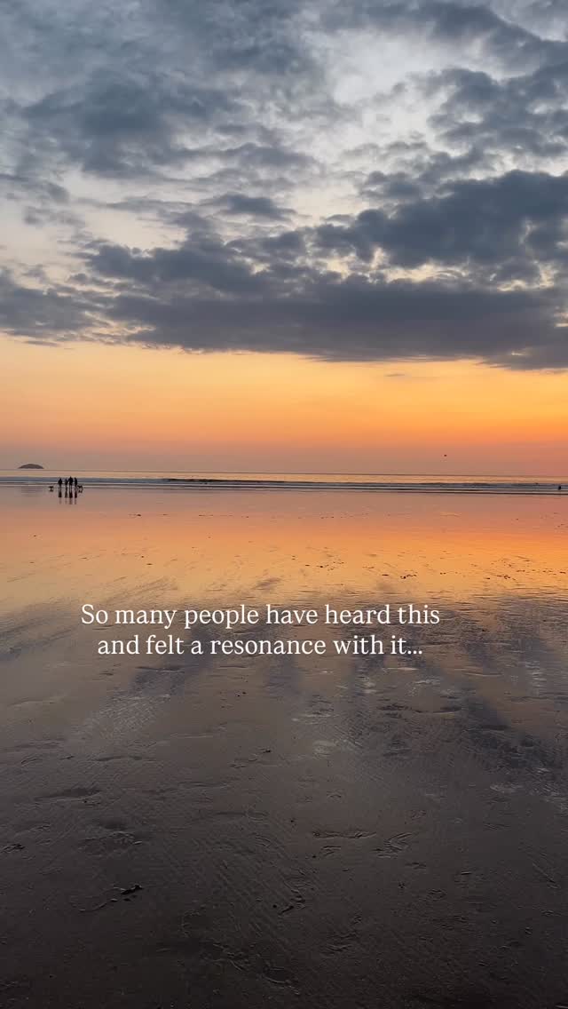 I always think our reactions to these things give us the most information about ourselves⚡️
Does the snake -> horse idea feel good to you?
Validating, accepting, hopeful?
Sometimes connecting to bigger themes and patterns really helps us to accept the weird, sticky awkward bits of life as ‘normal’ rather than making them feel like individual experiences.
Maybe we’ve all dropped some old stuff (with varying levels of grace…) in order to more forward more dynamic and unencumbered.
🐍 “It’s all okay, we’re *meant* to be shedding”
🐎 “I’m so ready. Just tell me where to go”
#yearofthesnake #yearofthehorse #shedding #release #patterns #accepting #transition #patience #curiosity