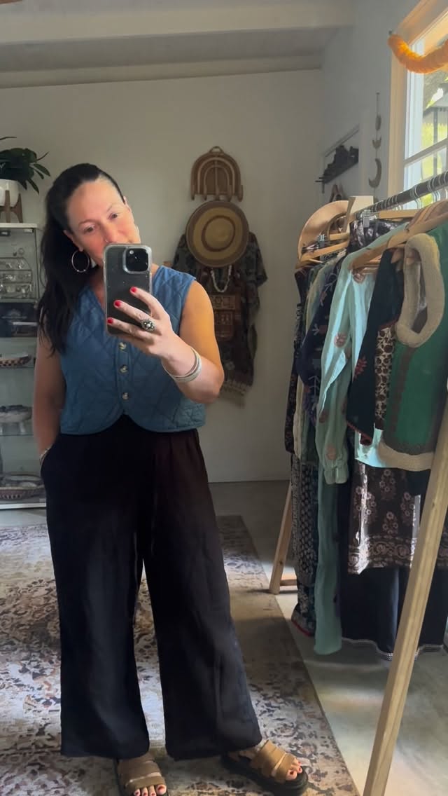 SPRING SALE STILL ON! Our beautiful SANA reversible Quilted Waistcoat is now marked down over online…. Super versatile, wear the denim side, or the blockprint side for 2 very different looks! 🩵