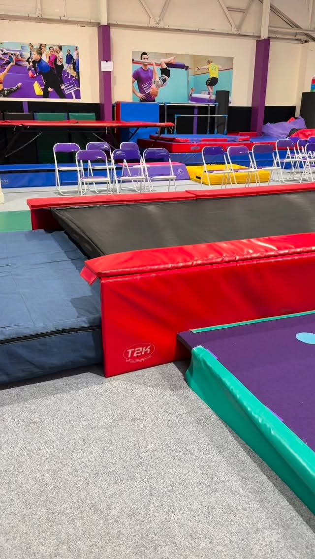 Come and join us for one of our Pay and Play sessions in Syston🤸🏻
🗓️Monday 10:00-11:00am
🗓️Tuesday 10:00-11:00am
🗓️Wednesday 9:30-11:00am
🗓️Friday 9:30-11:00am
The sessions are for those walking up to age 4🤸🏻
Our final sessions are running next week before Christmas🎄
You can book online via @happityapp 💜
#littlespringersgymnastics #syston #leicestershire