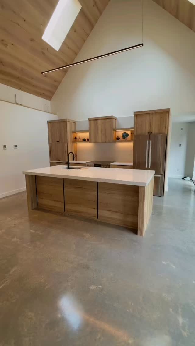 Now that our custom Smithfield build is officially wrapped, we’re excited to roll out a series of close-out videos over the next few weeks. Each one highlights the details, craftsmanship, and thoughtful design that went into bringing this home to life.
Today we are gonna take a look at the kitchen area and what makes it unique and one of a kind!
Take a look and let us know which features stand out to you the most.
#EchelonBuilders #CustomHome #LuxuryConstruction #HighEndHomes #ArchitecturalDesign #DesignBuild #Craftsmanship #CustomCabinetry #LuxuryLiving #BuilderLife #finehomebuilding #handmade #custommade #luxurybuild #echelon #architecture #gobuild #construction #rhodeisland