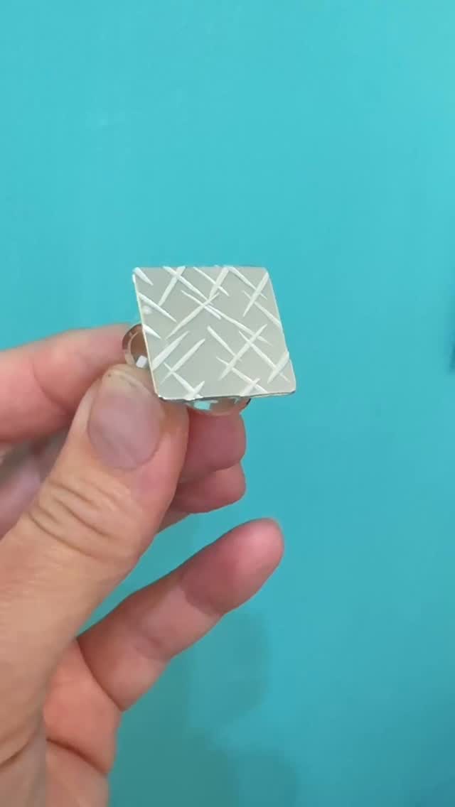 I have recently made this bespoke textured silver ring for a customer @frannyandfiler and thankfully she loved it πππ
I really like the way the mirror like polished finish, is highlighted by the hammered lines β¨β¨β¨πͺ©πͺ©πͺ©
#silverring #jewellery #ring #silverjewellery #contemporaryjewellery #handmade #frannyandfiler #silver #jewelleryshop #jewelleryaddict #abbyfilerjewellery