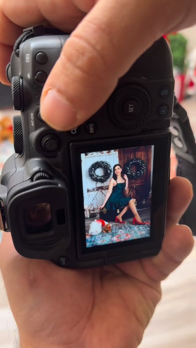 #washingtonstate #photoshoot #photographer #photos #model #modeling #christmasphotoshoot #christmasphotography